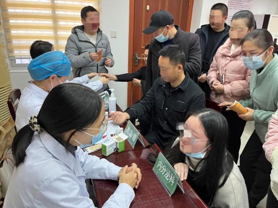 每日消息!​潢川县人民医院开展联合国糖尿病日义诊活动